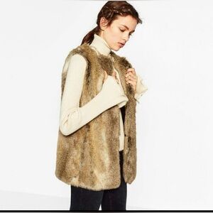 Zara Trafaluc Women's Faux Fur Vest. Size M. NWT. MSRP $65